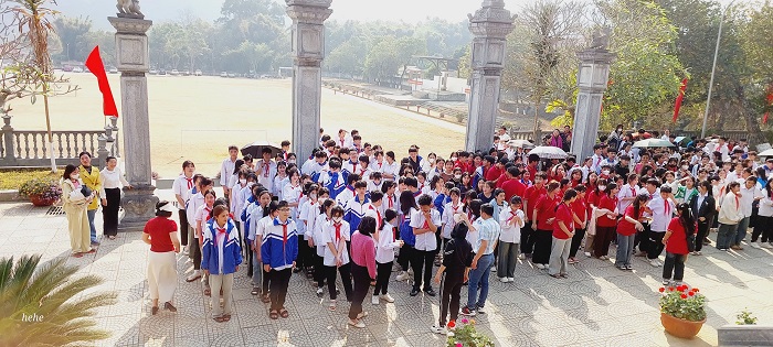 51 EM HỌC SINH LIÊN ĐỘI TRƯỜNG THCS CHU VĂN AN HUYỆN THUẬN CHÂU THAM GIA THI HỌC SINH GIỎI CẤP TỈNH NĂM HỌC 2024 - 2025