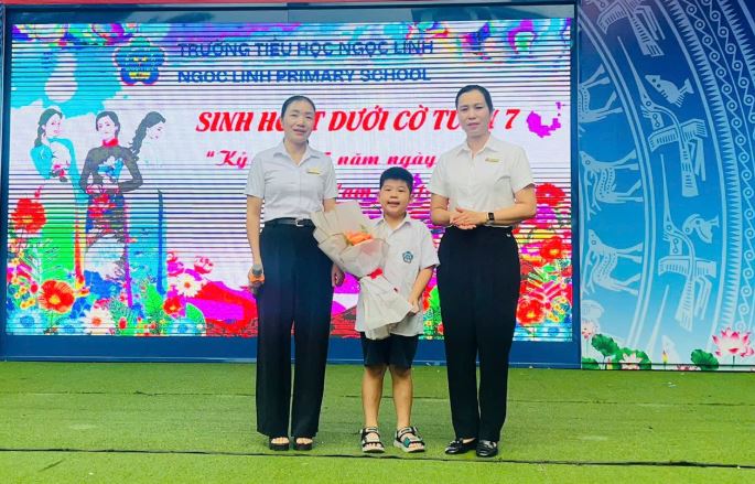 Học sinh trường tiểu học Ngọc Linh noi gương người tốt việc tốt